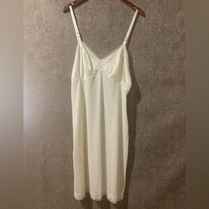 Vintage Cream Lace Slip